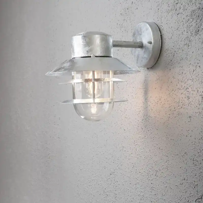 Modena Vägglykta Ned E27 230-240V IP44 Galvaniserad Konstsmide Expressleverans