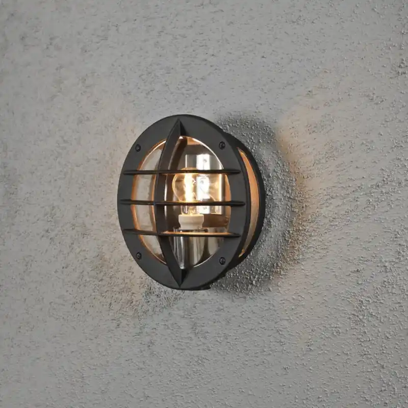 Nedsatt pris Oden Vägglykta Eluttag E27 230-240V IP23 Svart Konstsmide